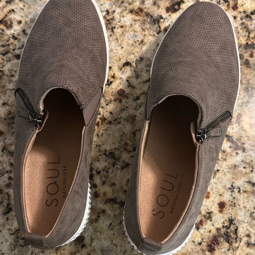 Soul Naturalizer flats. Never worn.
